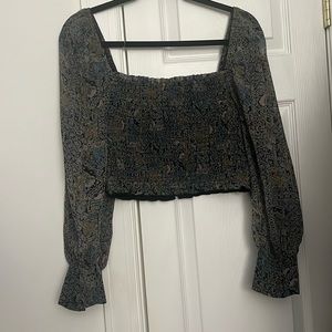 Cropped long sleeve top